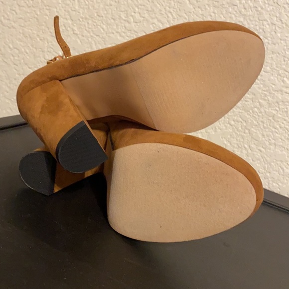 Pumps - Picture 6 of 6